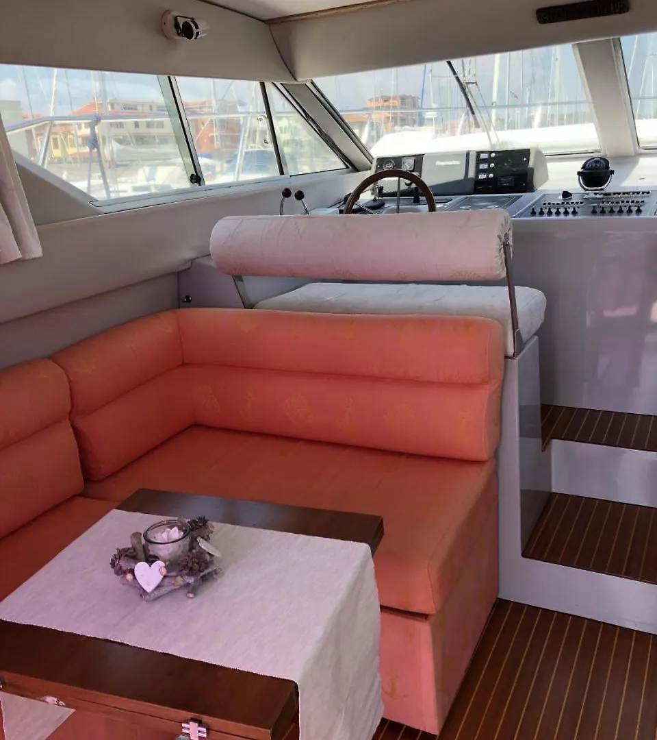 Yacht Suite Piombino Botel
